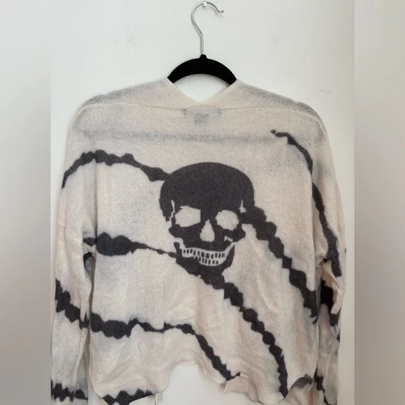Skull Cashmere Cream Cardigan Sweater Medium - Picture 3 of 6
